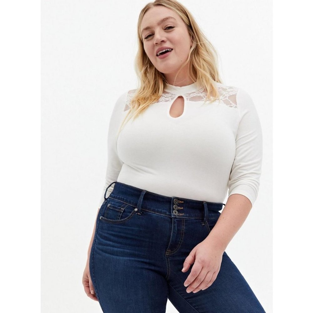 Torrid Womens 2X White Supersoft Knit Mock Neck Fr